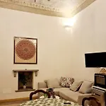 Elegante Appartamento In Centro.