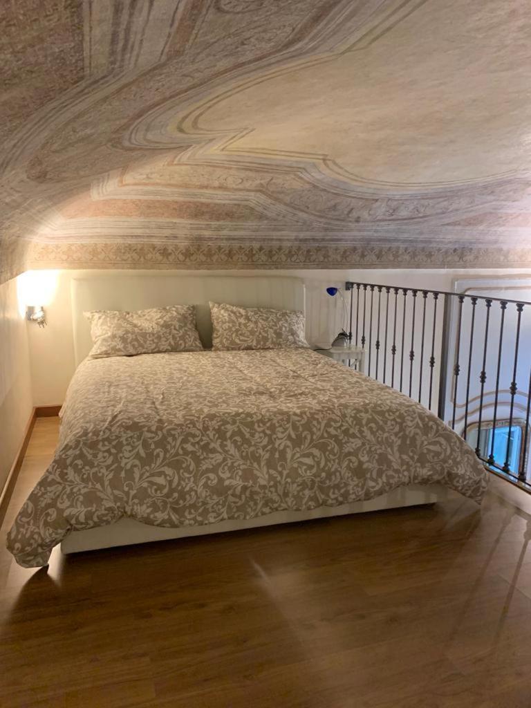 Appartamento Elegante In Centro. *